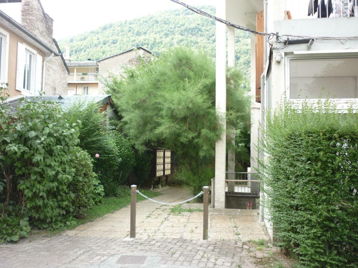 Le Pardeilhan Appt Chaleureux, Lumineux Avec Terrasse Et Parking En Coeur De Ville Bagneres-de-Luchon Exterior photo